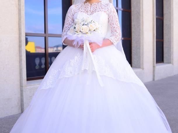 Сдам на прокат пышное свадебное платье со шлейфом, фотография 1