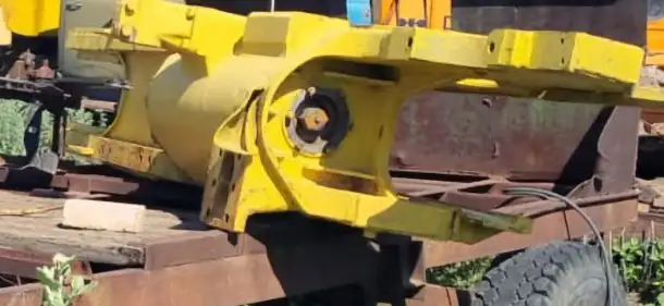 Продаются Тележки с натяжным механизмом правая и левая для Коматсу 355 Komatsu., фотография 2