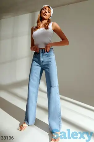 Широкие джинсы с разрезом, фотография 1