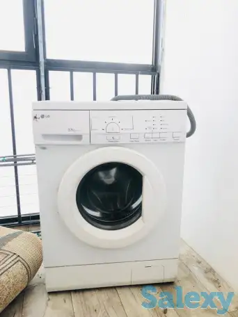 Срочно продается стиральная машина LG c загрузкой белья 3,5 кг, отжим 800об., фотография 1