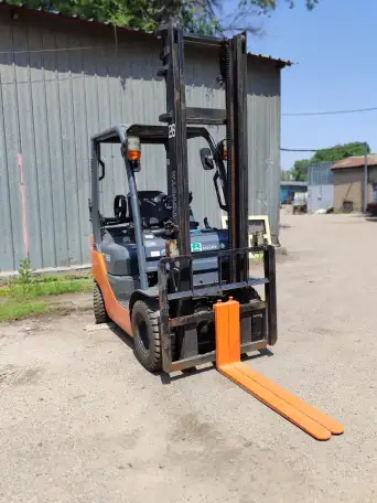 Вилочный погрузчик Toyota 8FG15 из Японии, фотография 1