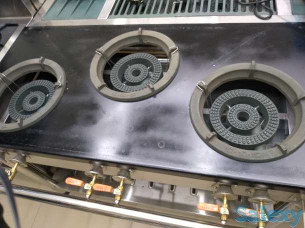 Профессиональная газовая плита 3-х конфорочная., фотография 1