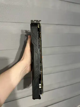 Видеокарта GIGABYTE GTX 1080 8GB, фотография 3