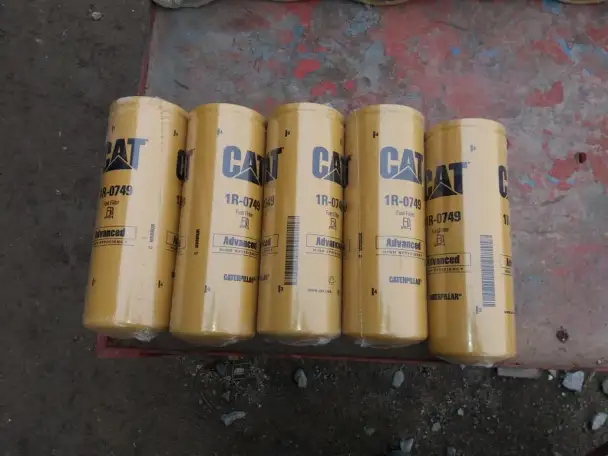 Фильтра топливные-воздушные-масляные на спецтехнику Caterpillar, фотография 2