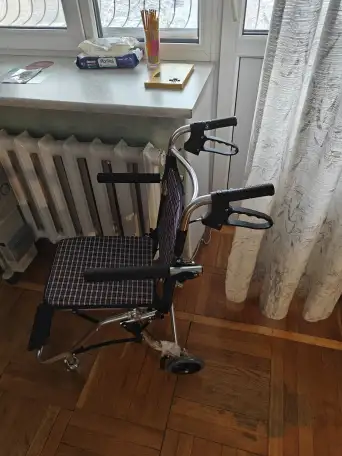 продам мобильное кресло, фотография 2