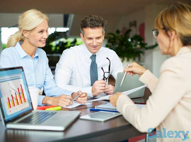 Менеджеры по работе с клиентами, фотография 1