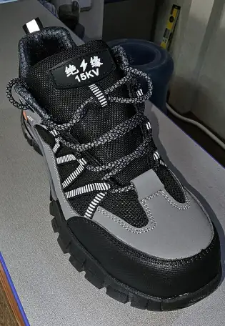 Кроссовки черно-серые со стальным носком, фотография 1