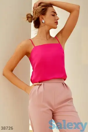 Шелковый топ насыщенного оттенка, фотография 1