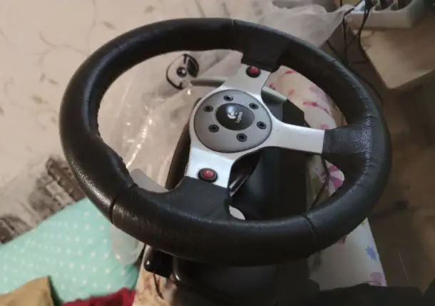 Руль Logitech g25, фотография 1