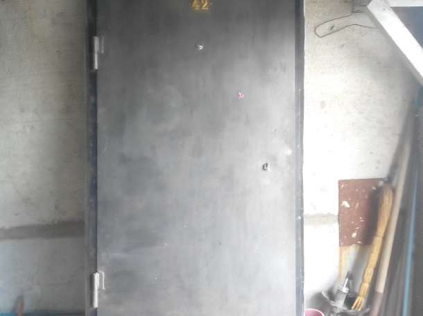 Продам железную дверь цвет, фотография 1