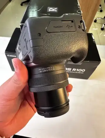 камера canon r100 с объективом 18-45 новая, фотография 3