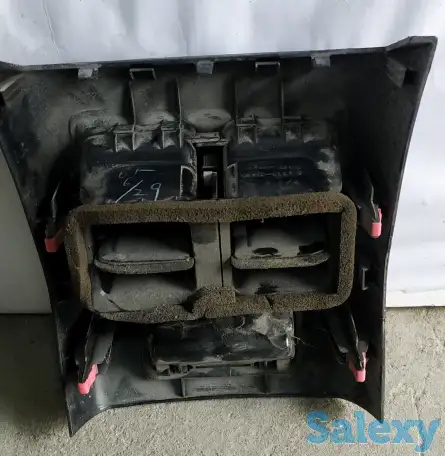 Консоль задняя.Лексус JS 300. Б.У., фотография 2