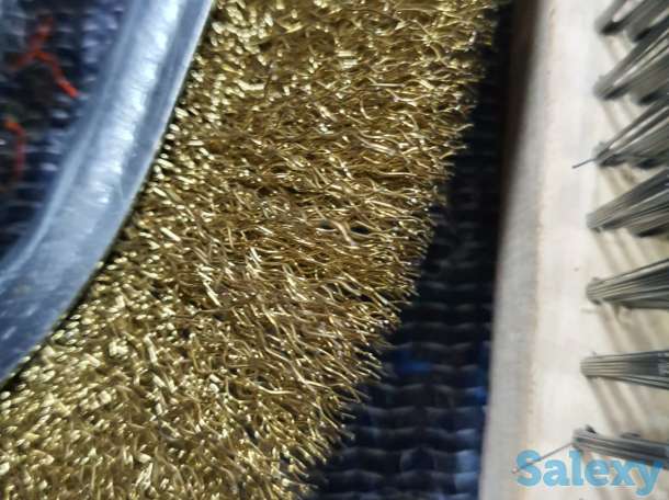 Щетка металлическая оцинкованная, дерев и пластиковая ручка MATRIX, фотография 3