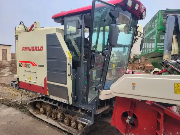 Срочно продается гусеничный рисоуборочный комбайн FM World 4LZ-6.0P, фотография 3