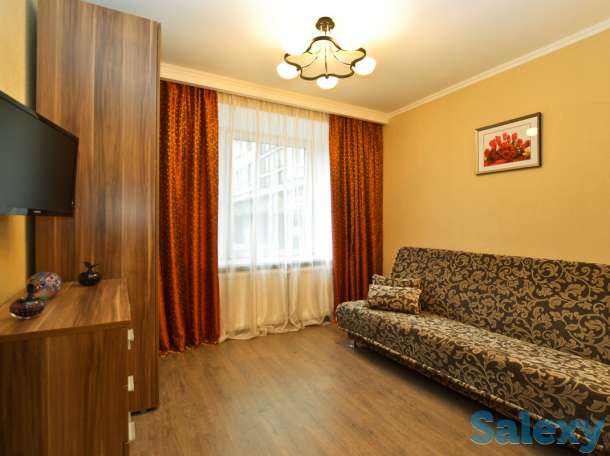 Аренда посуточно 2-комнатная квартира в 12 мкр, Шаляпина - Берегового, фотография 1