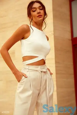 Молочный базовый кроп-топ, фотография 1