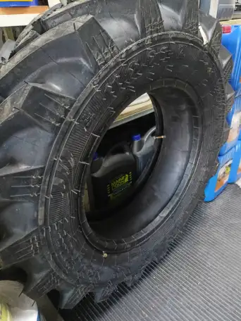 Шина передняя МТЗ 82 Ф-35 11.2 -20 VOLTYRE ГОСТ 7463 с камерой, фотография 1