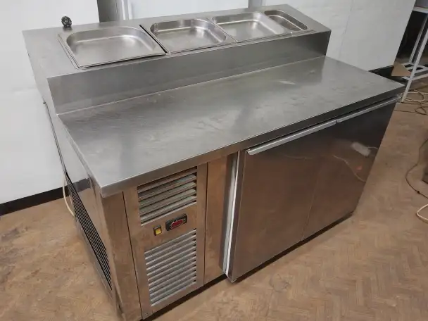 Холодильный стол.овощерезка.мясорубка, фотография 1