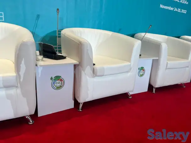 Белые кресла в аренду для мероприятий, фотография 2