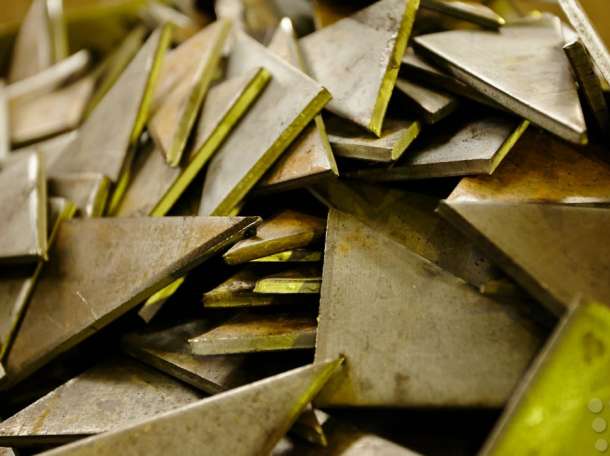 Рубка металла на гильотине, фотография 1