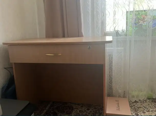 Стол письменный, фотография 1