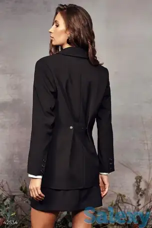 Черный пиджак с драпировкой, фотография 1