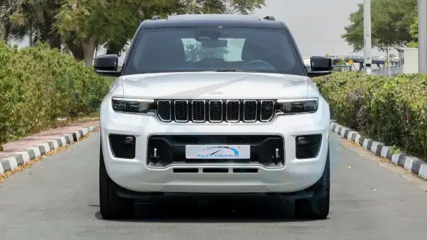2024 Grand Cherokee Overland, фотография 2