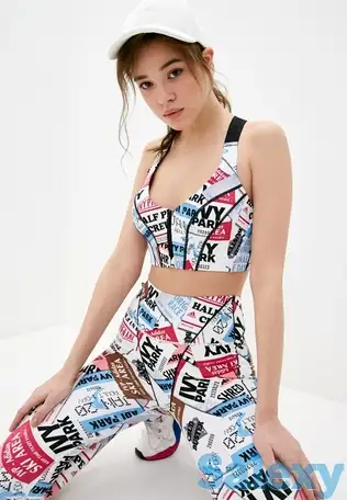 Топ спортивный adidas originals, фотография 1