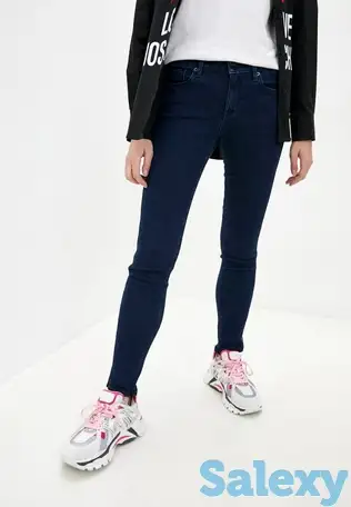 Джинсы love moschino, фотография 1