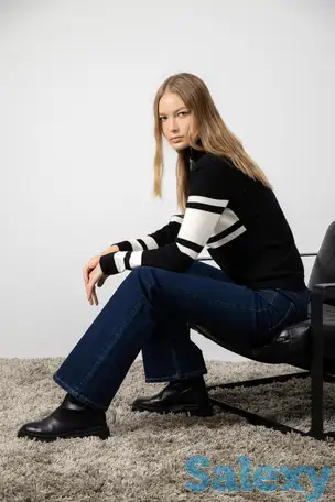 Джинсы клеш vassa&co, фотография 1