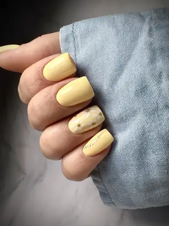 Маникюр, плетение волос, прически, фотография 1