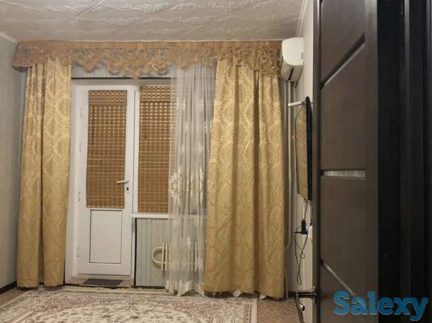 Продаю 3-х комнатную квартиру в 28 мкр 9 дом. 4 этаж, подъездный дом, хорошие соседы. Все в шаговой доступности, с разви, фотография 1