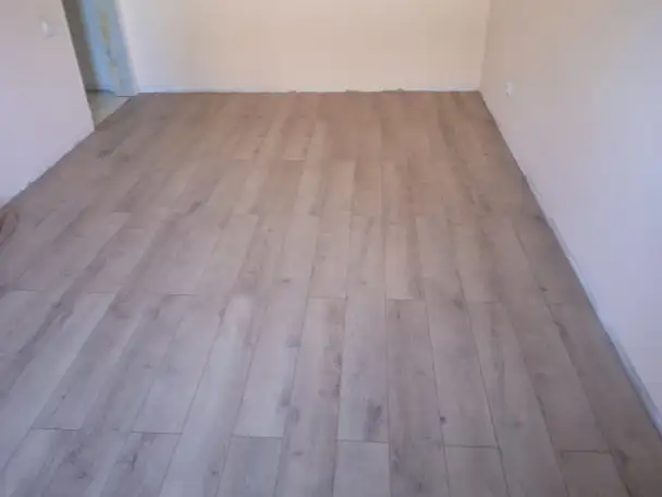 Профессиональная стяжка полов ,укладка ламината, гарантия качества., фотография 7