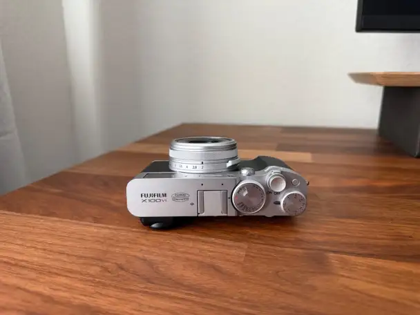 Цифровая камера FUJIFILM X100VI серебристая, фотография 5