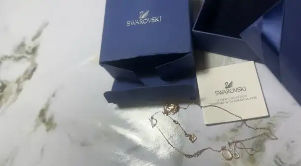 Продам колье Swarovski Duo Infinity Pendant. Коллекция: Miranda Kerr, фотография 12