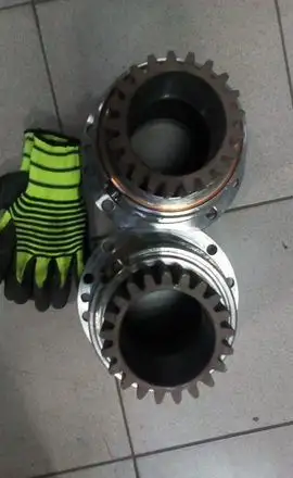 Стакан левправ. в сборе с солн.шест. на Т-4А, Т-4, фотография 2