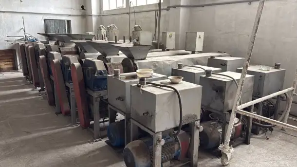 Продам станки для пройзводстава пластиковых люков, фотография 11