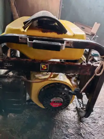 Продам бензиновый генератор, фотография 3