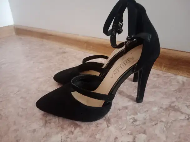 Туфли Лодочки на 8см шпильке красивое черного цвета 36размер, фотография 2