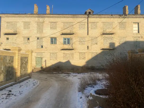 Продам отдельно стоящее 3х этажное здание общей площадью 1405 кв. м, фотография 2