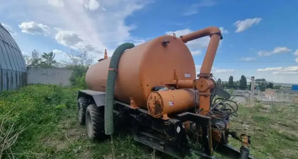 Разбрасыватель удобрений Lmr Azene T, 2014, фотография 1