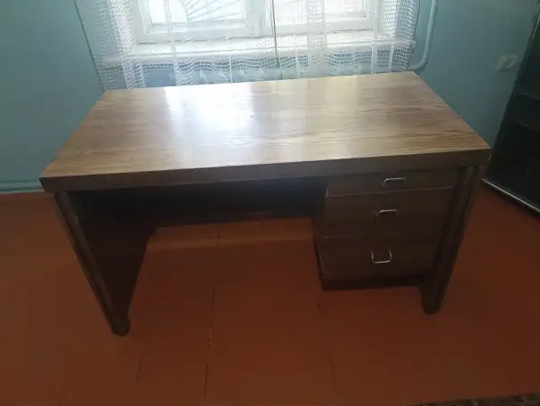 Мебель, стол для учебы и работы, фотография 1