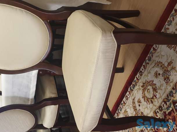 Стулья, столы, бра, фотография 2