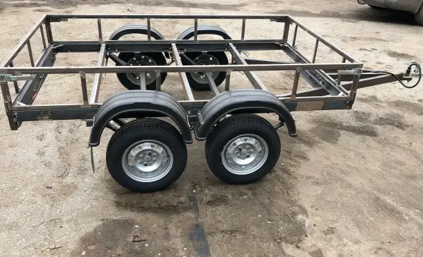 Двухосный прицеп с документами, фотография 2