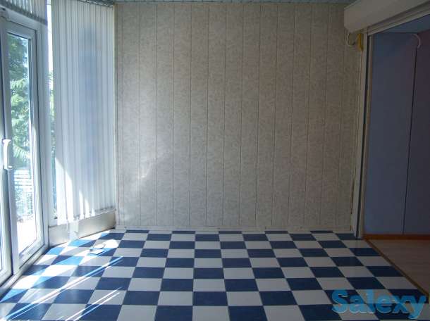 Спешите очень выгодная цена и место!, 6 мкр.  25 дом, фотография 2