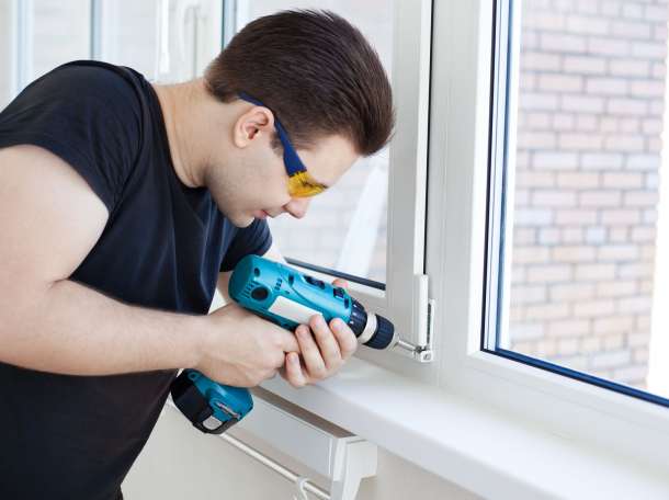 Ремонт окон дверей, пластиковых перегородок,замена уплотнителей, замена фурнитуры, ремонт алюминевых окон, фотография 1