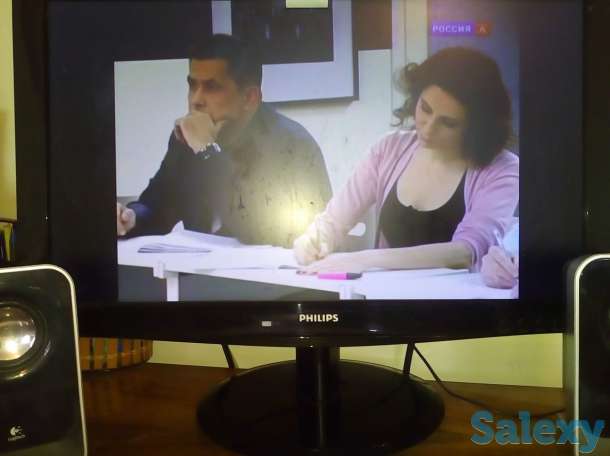 Персональный компьютер, монитор, офис-кресло, фотография 3