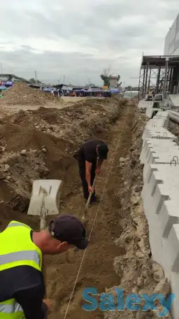 Роем, капаем- траншеи котлованы . Вывозим грунт. Своя спецтехника, фотография 1