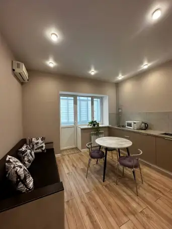 Уютная квартира в новом доме в центре города, Скоробогатова 67/2, фотография 4