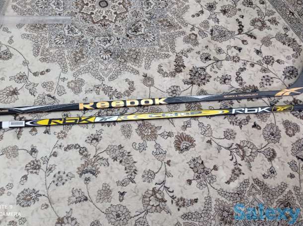 Продам срочно новые хоккейные клюшки и экипировки, фотография 2
